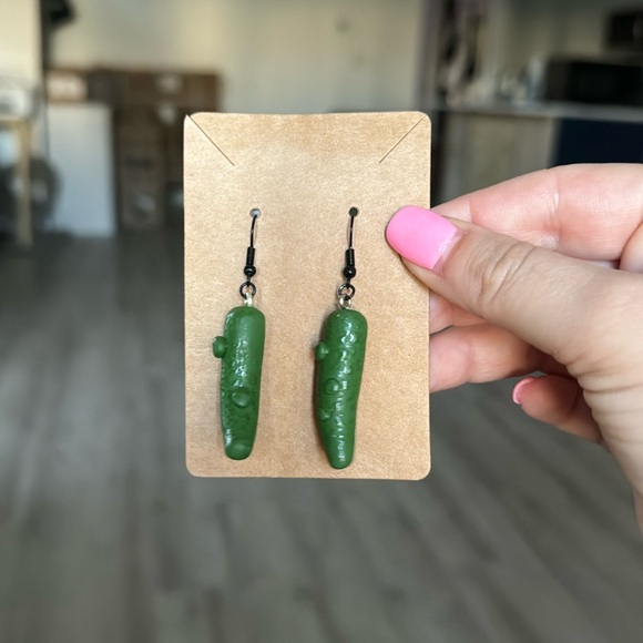 Jewelry - Pickle earrings